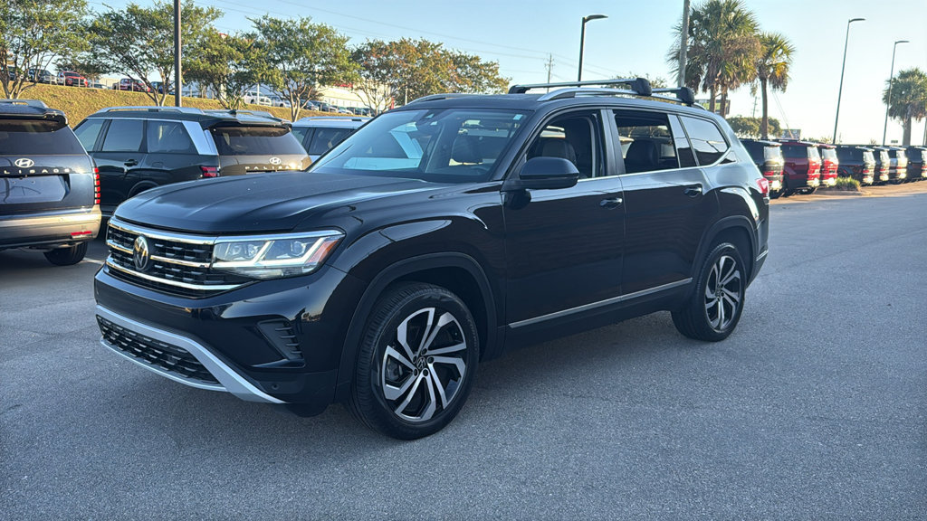 Used 2023 Volkswagen Atlas SEL AWD/4WD image 3