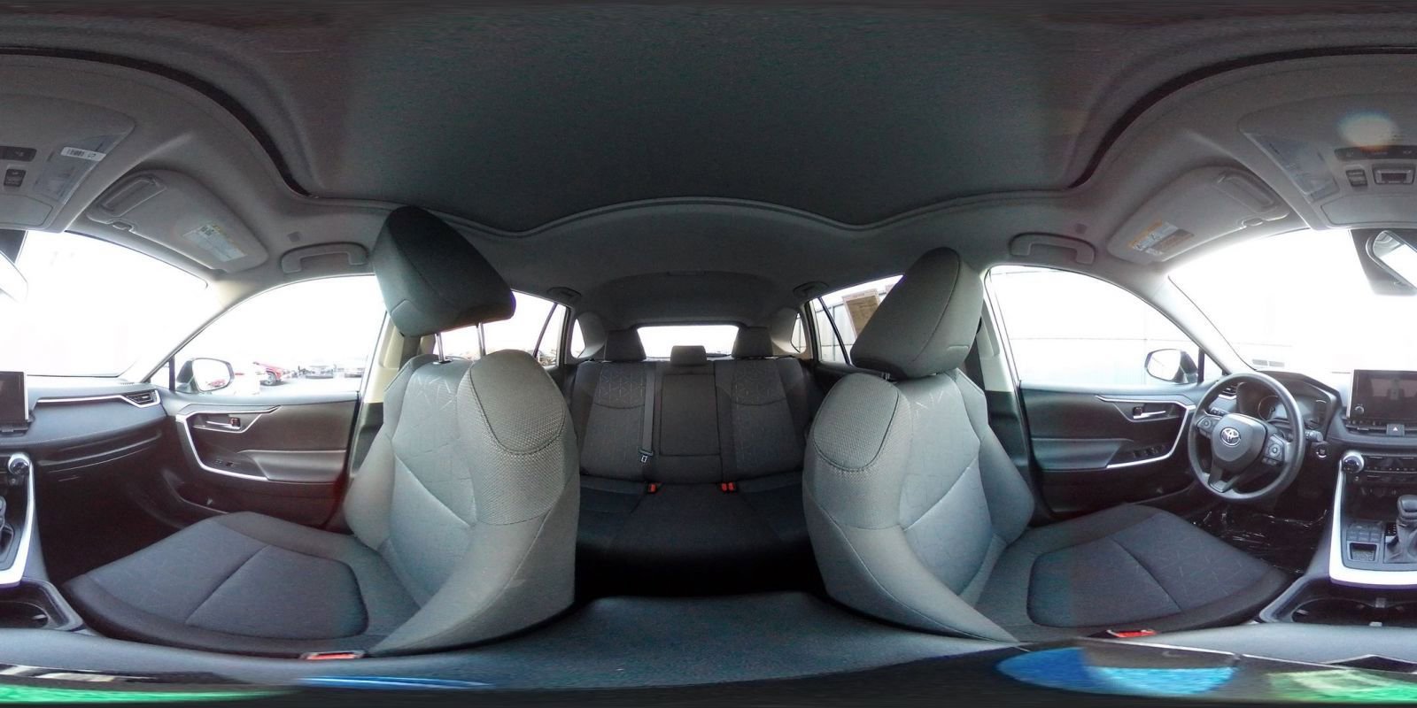 Used 2025 Toyota RAV4 XLE image 42