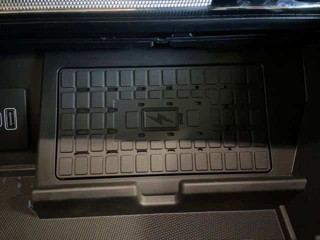 New 2025 Ford F150 Lightning Platinum image 25