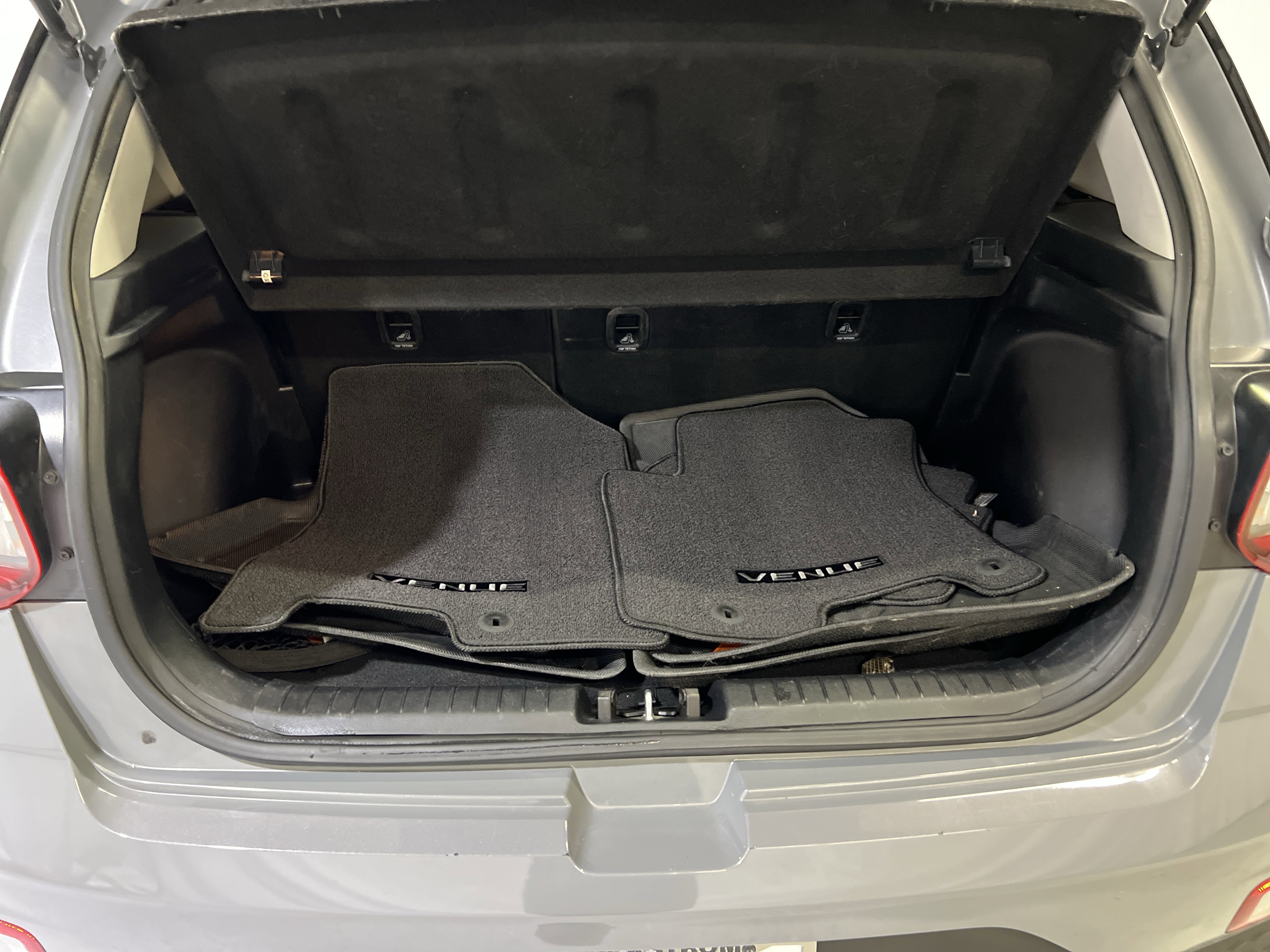 Used 2021 Hyundai Venue SEL w/ Premium Package FWD image 14