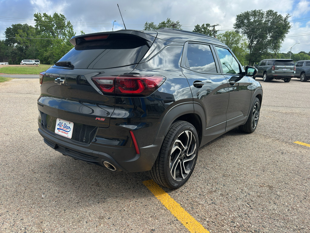 Used 2025 Chevrolet TrailBlazer RS w/ Convenience Package FWD image 8
