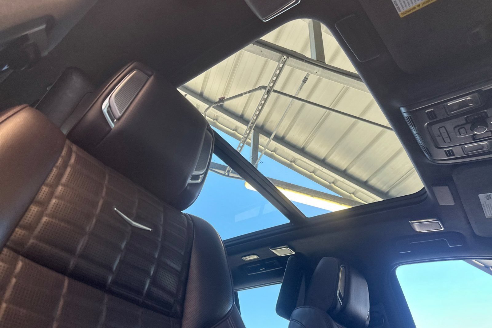 Used 2021 Cadillac Escalade Sport Platinum AWD/4WD image 19