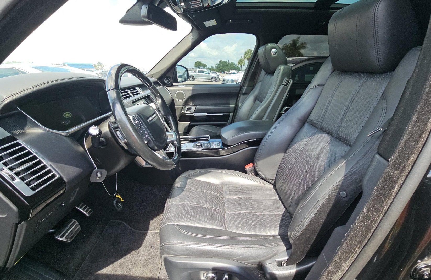 Used 2016 Land Rover Range Rover Supercharged AWD/4WD image 5