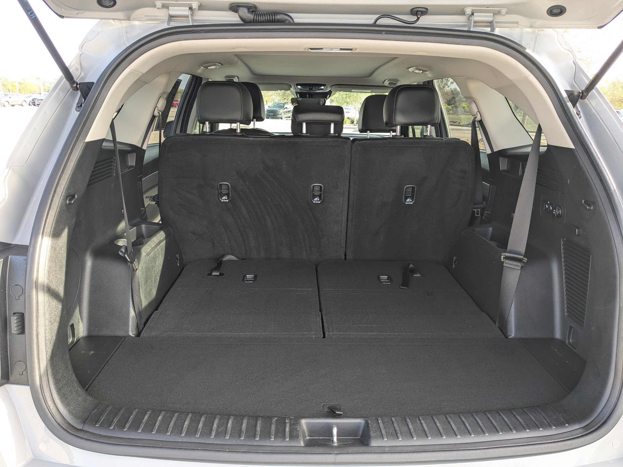 Certified 2024 Kia Sorento S w/ Panoramic Sunroof Package image 12