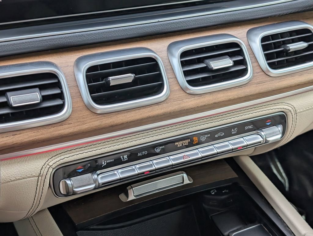 Used 2022 Mercedes-Benz GLS 450 4MATIC image 17