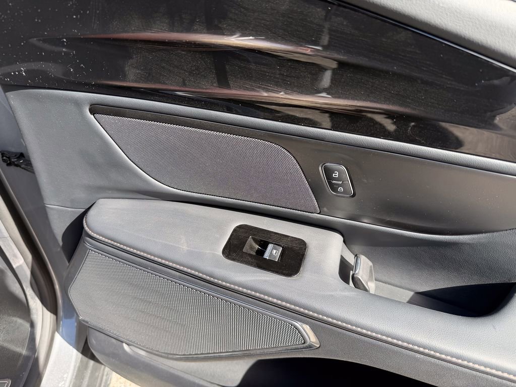 Used 2024 Lincoln Nautilus Reserve w/ Jet Appearance Package (87T) image 24