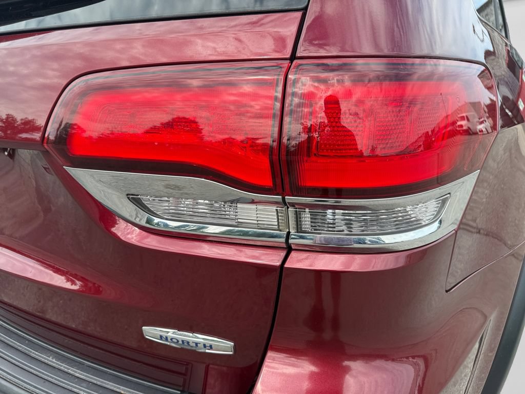 Used 2020 Jeep Grand Cherokee Laredo w/ Quick Order Package 2BN North AWD/4WD image 19