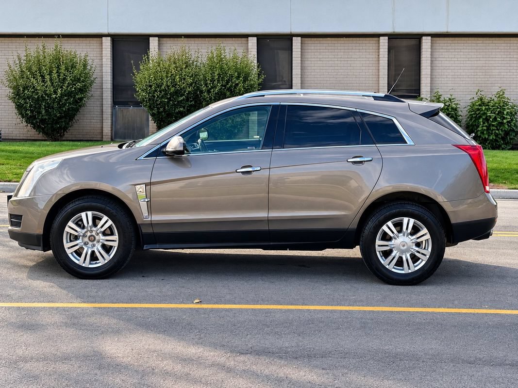 Used 2012 Cadillac SRX Luxury AWD/4WD image 2