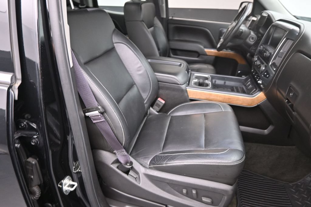 Used 2015 Chevrolet Silverado 1500 LTZ w/ LTZ Plus Package AWD/4WD image 13