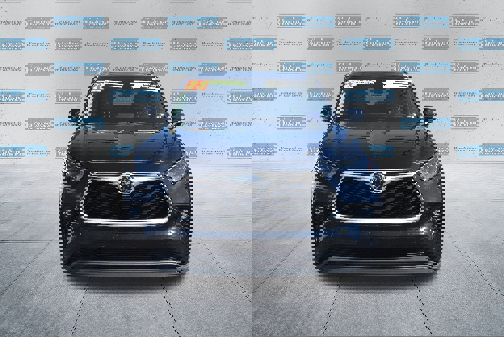 Used 2023 Toyota Highlander XLE image 2