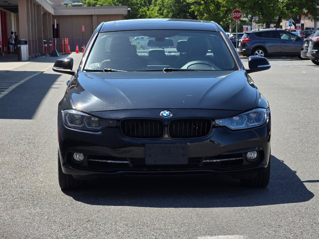 Used 2016 BMW 320i xDrive Sedan AWD/4WD image 2
