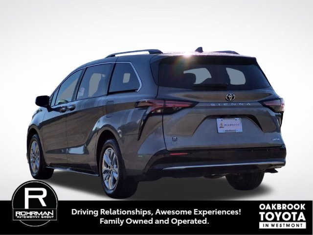 New 2026 Toyota Sienna Limited FWD image 9