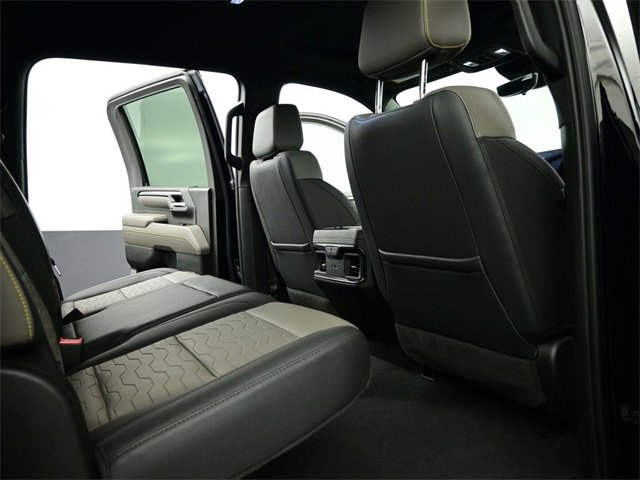 Used 2024 Chevrolet Silverado 2500 ZR2 w/ Technology Package image 32