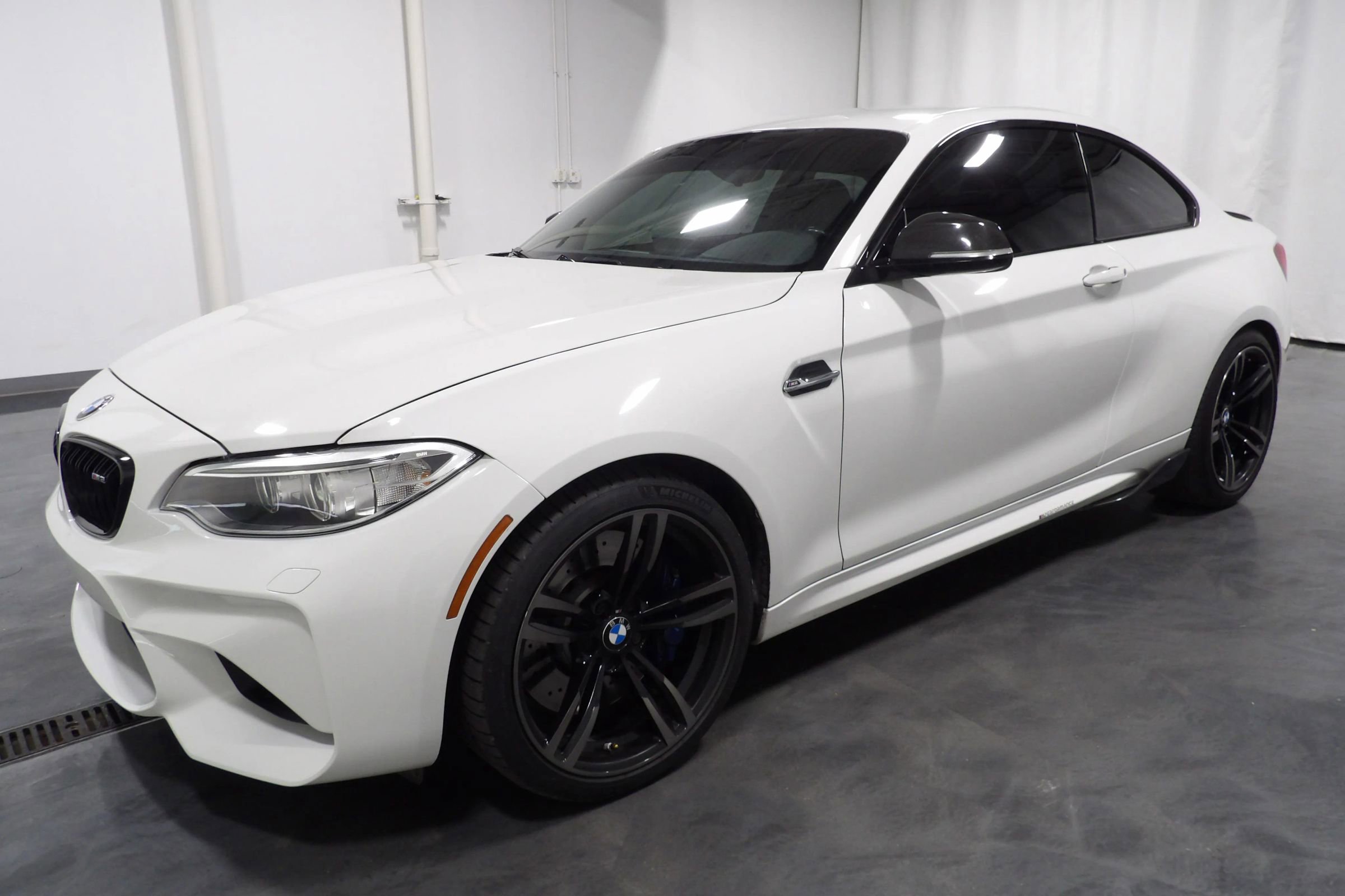Used 2017 BMW M2 RWD image 5