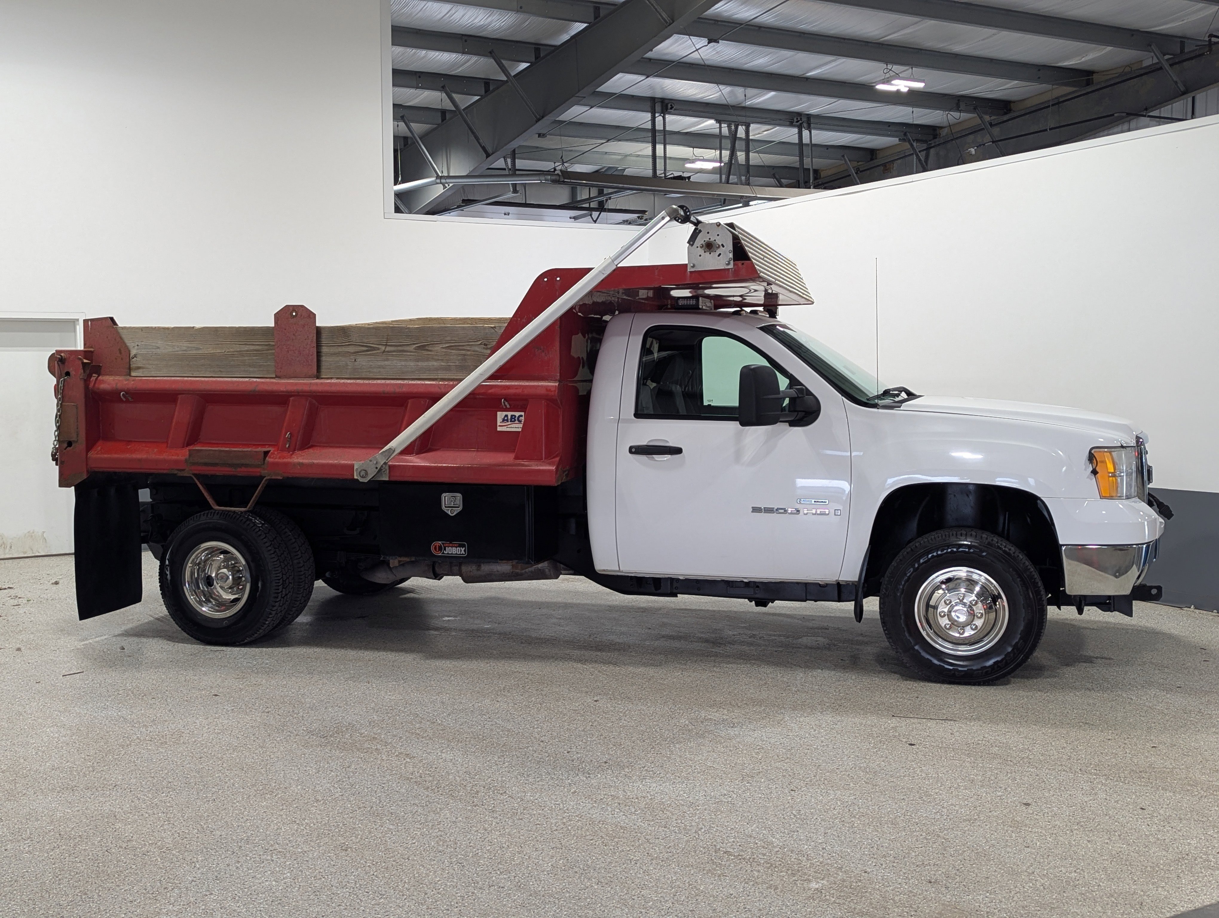 Used 2007 GMC Sierra 3500 W/T image 2