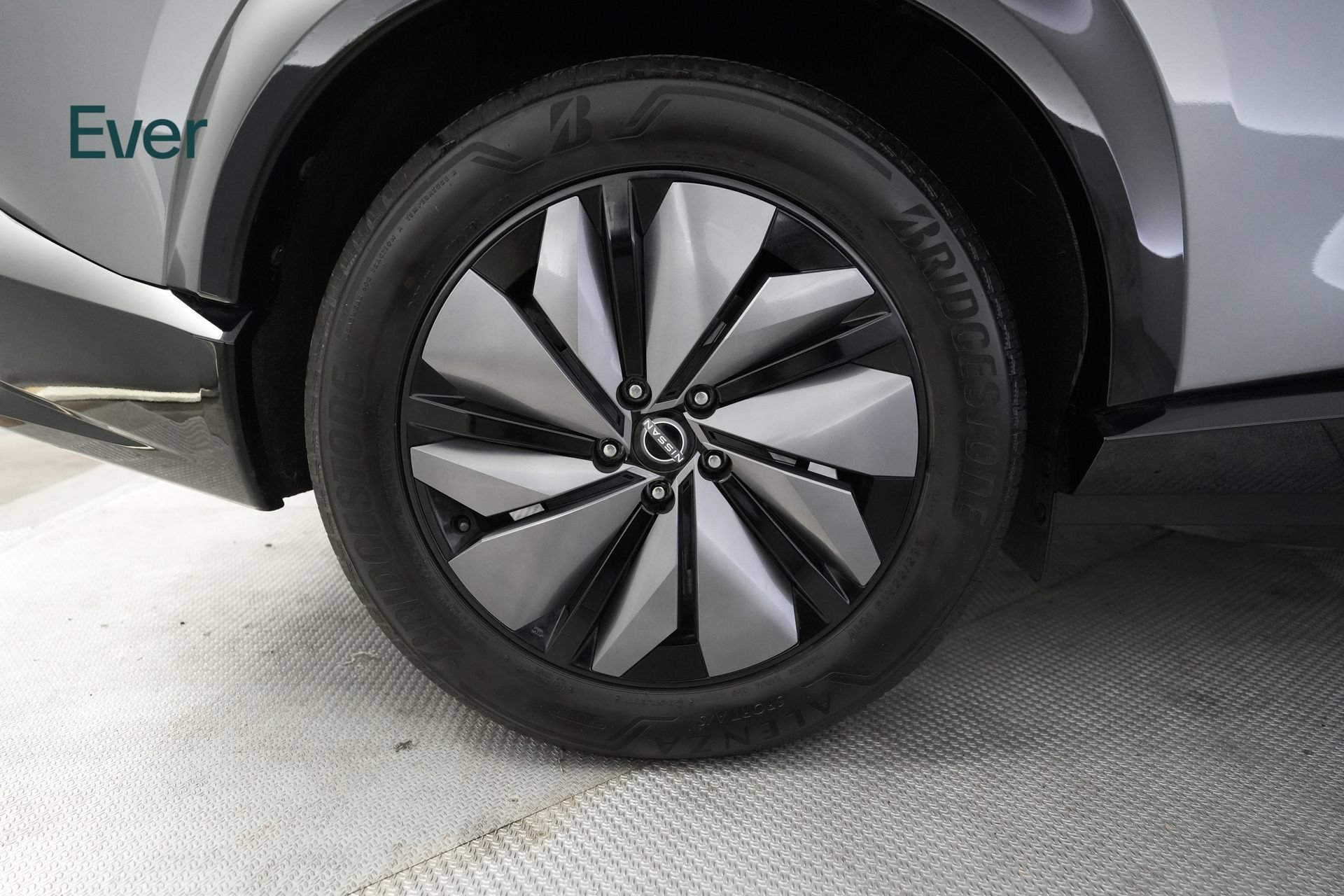 Used 2024 Nissan Ariya AWD image 22