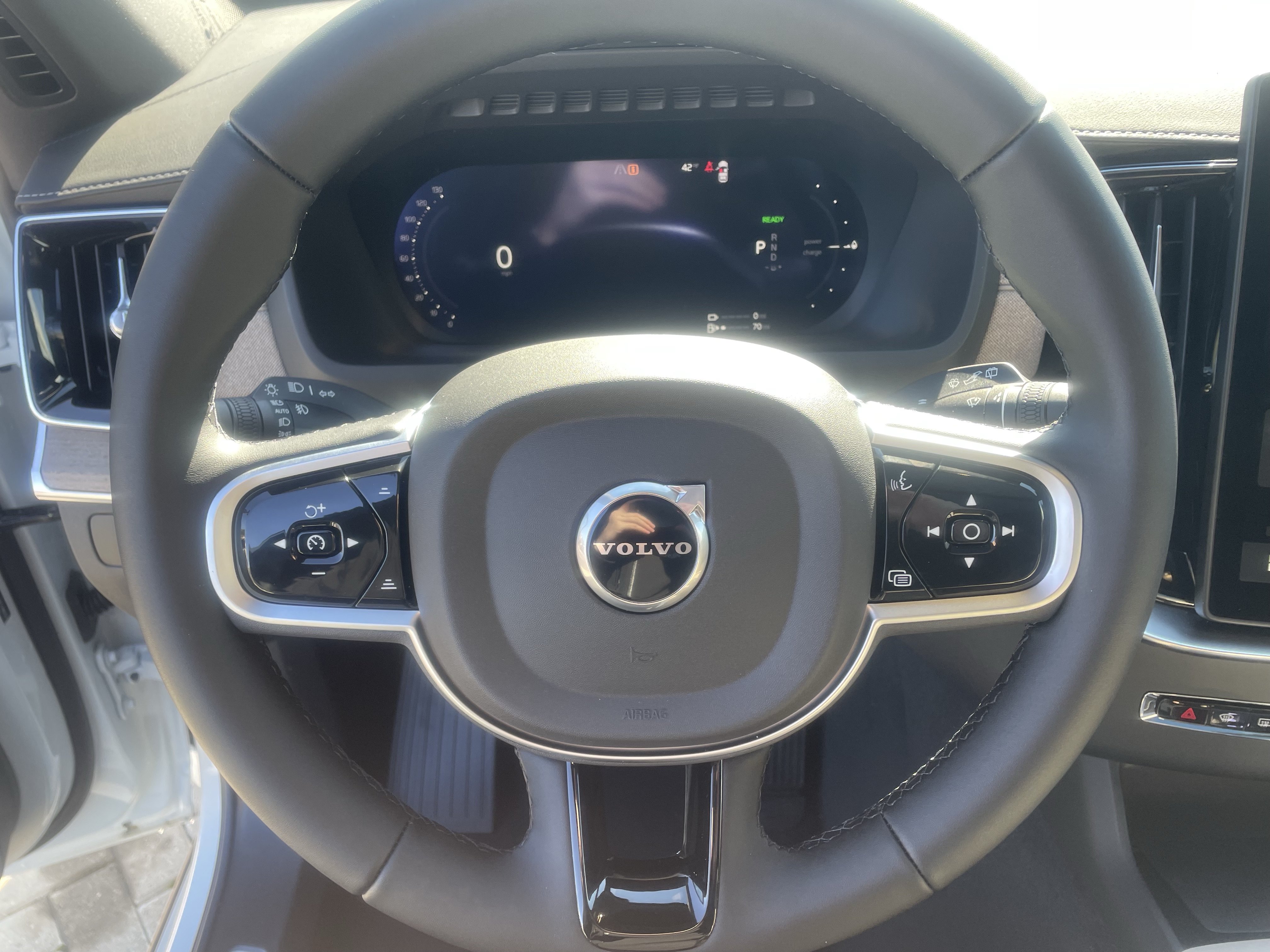 New 2026 Volvo XC90 T8 Plus w/ Protection Package Premier AWD/4WD image 19