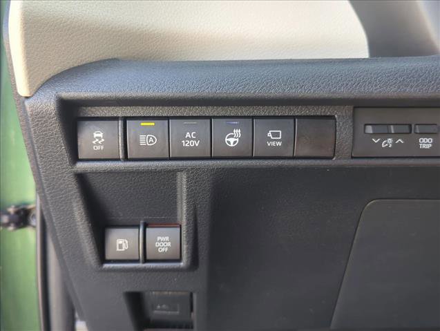 Used 2021 Toyota Sienna Platinum image 24