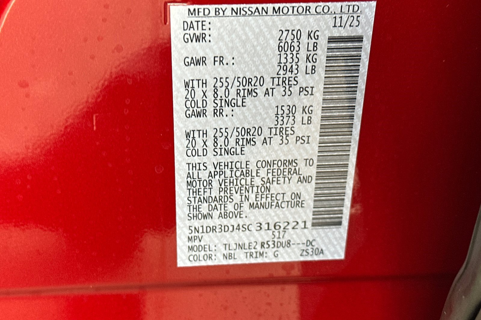 New 2025 Nissan Pathfinder Platinum w/ Black Appearance Package image 36