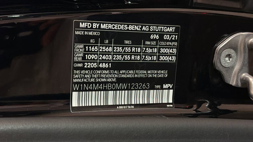 Used 2021 Mercedes-Benz GLB 250 4MATIC image 33