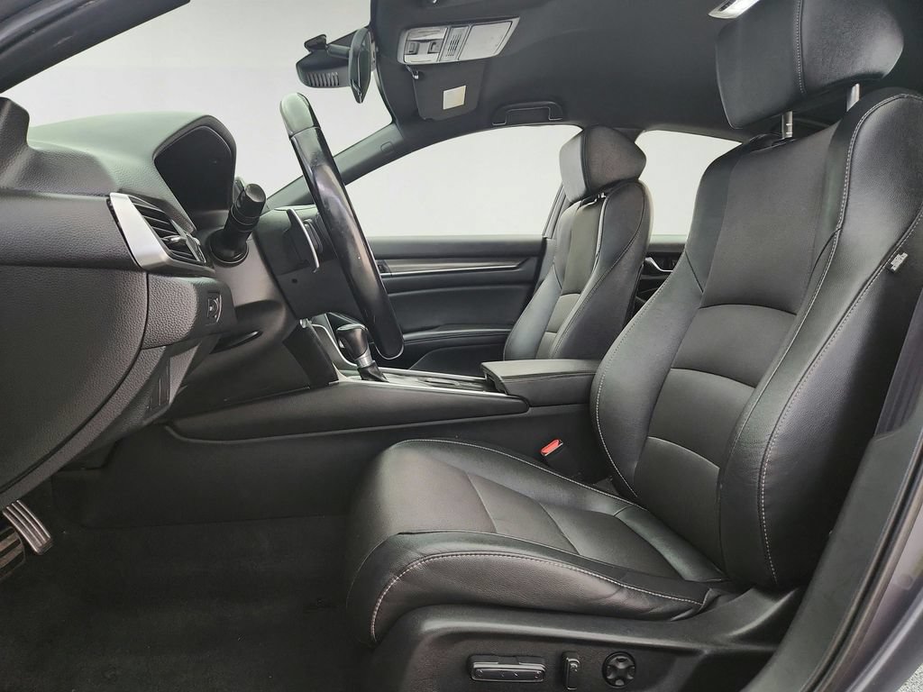 Used 2019 Honda Accord Sport image 11