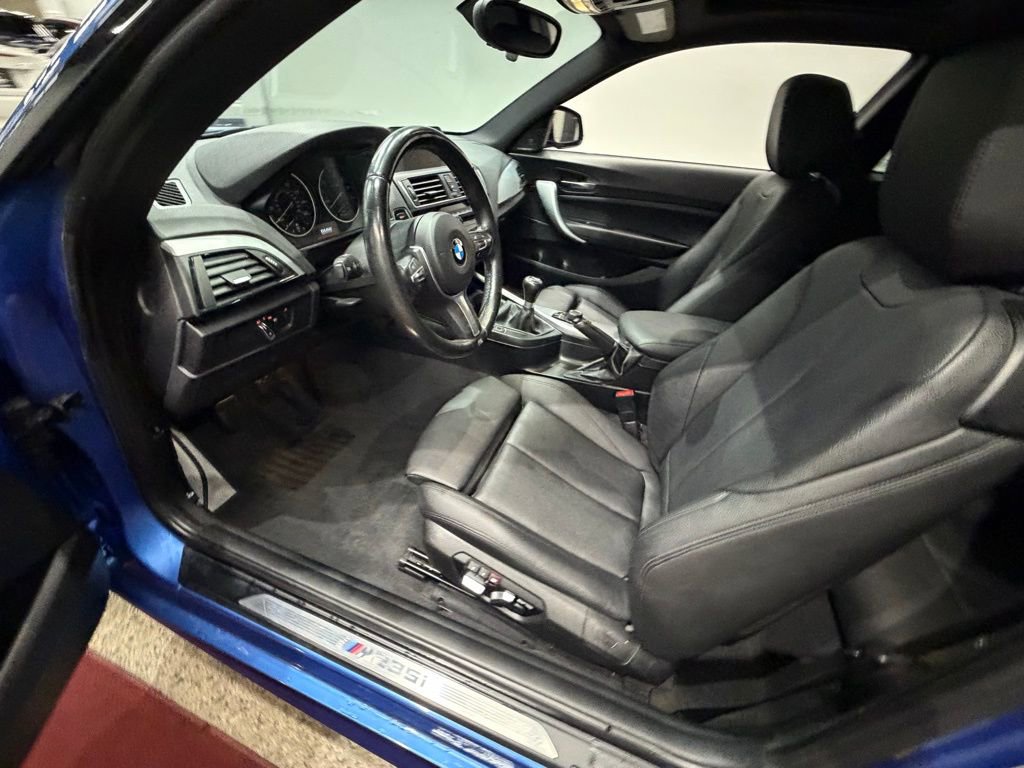 Used 2016 BMW M235i Coupe image 29