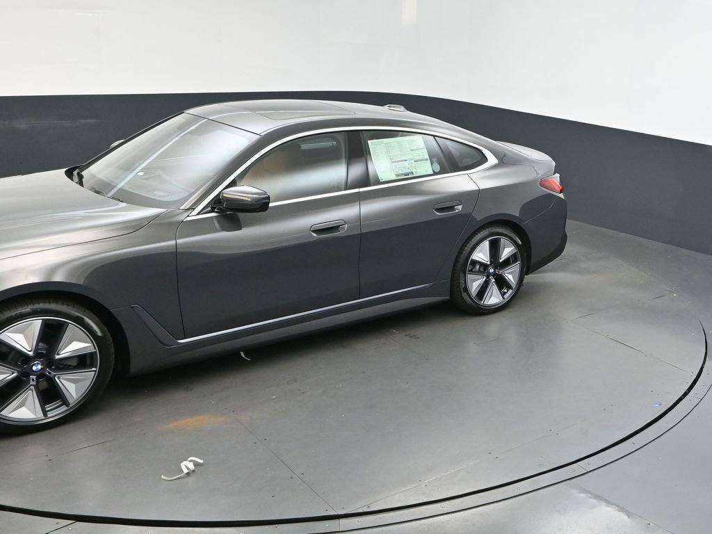 New 2025 BMW i4 eDrive40 w/ Premium Package RWD image 31