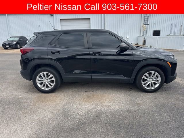 Used 2021 Chevrolet TrailBlazer LS image 2