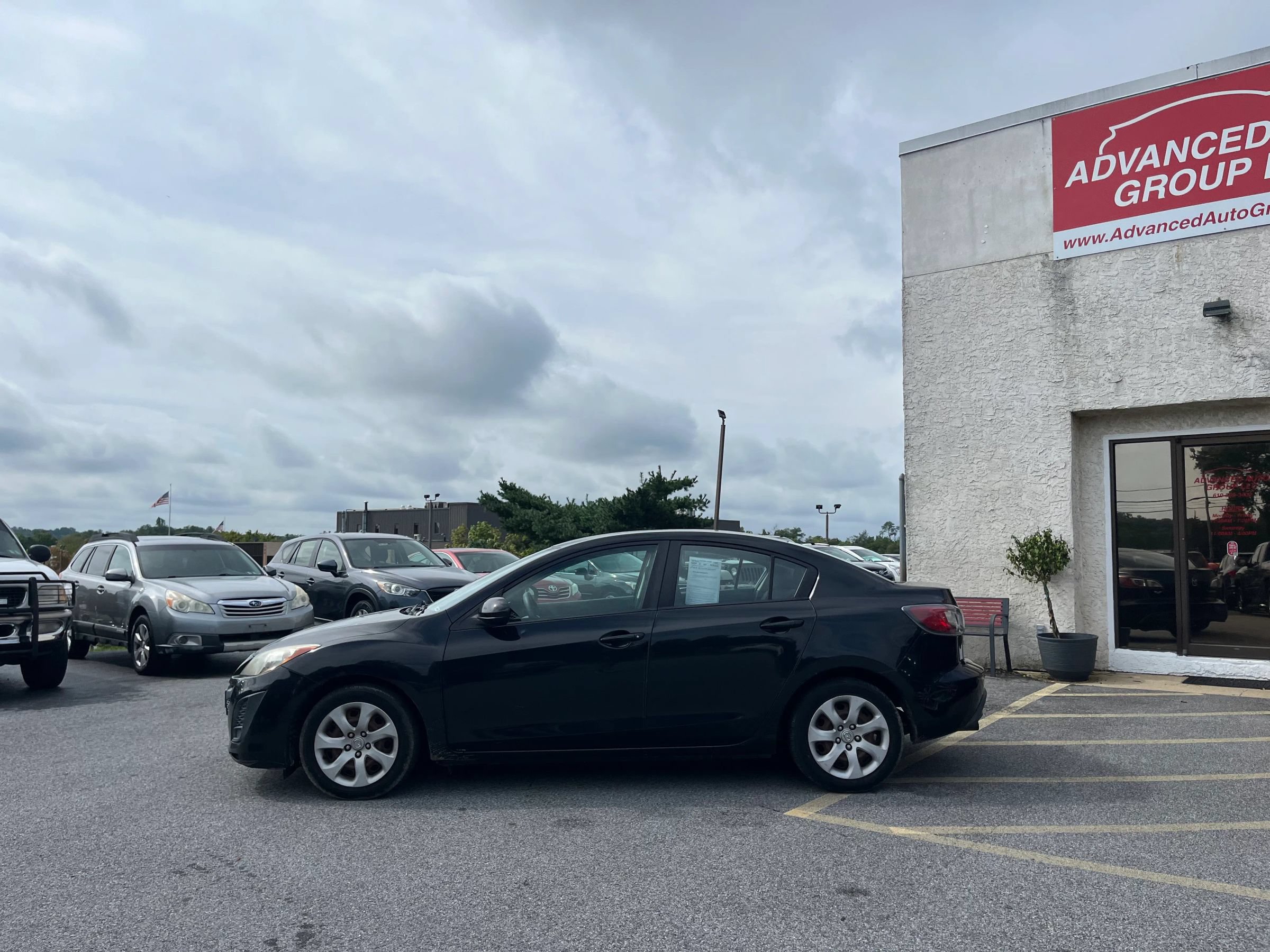 Used 2011 MAZDA MAZDA3 i Sport FWD image 24