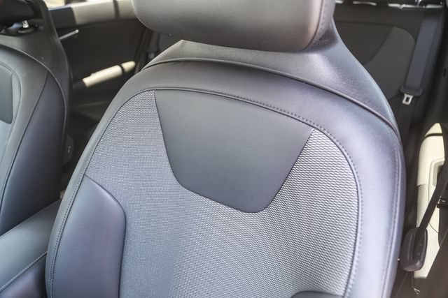 Certified 2023 Kia Niro EX Touring FWD image 26