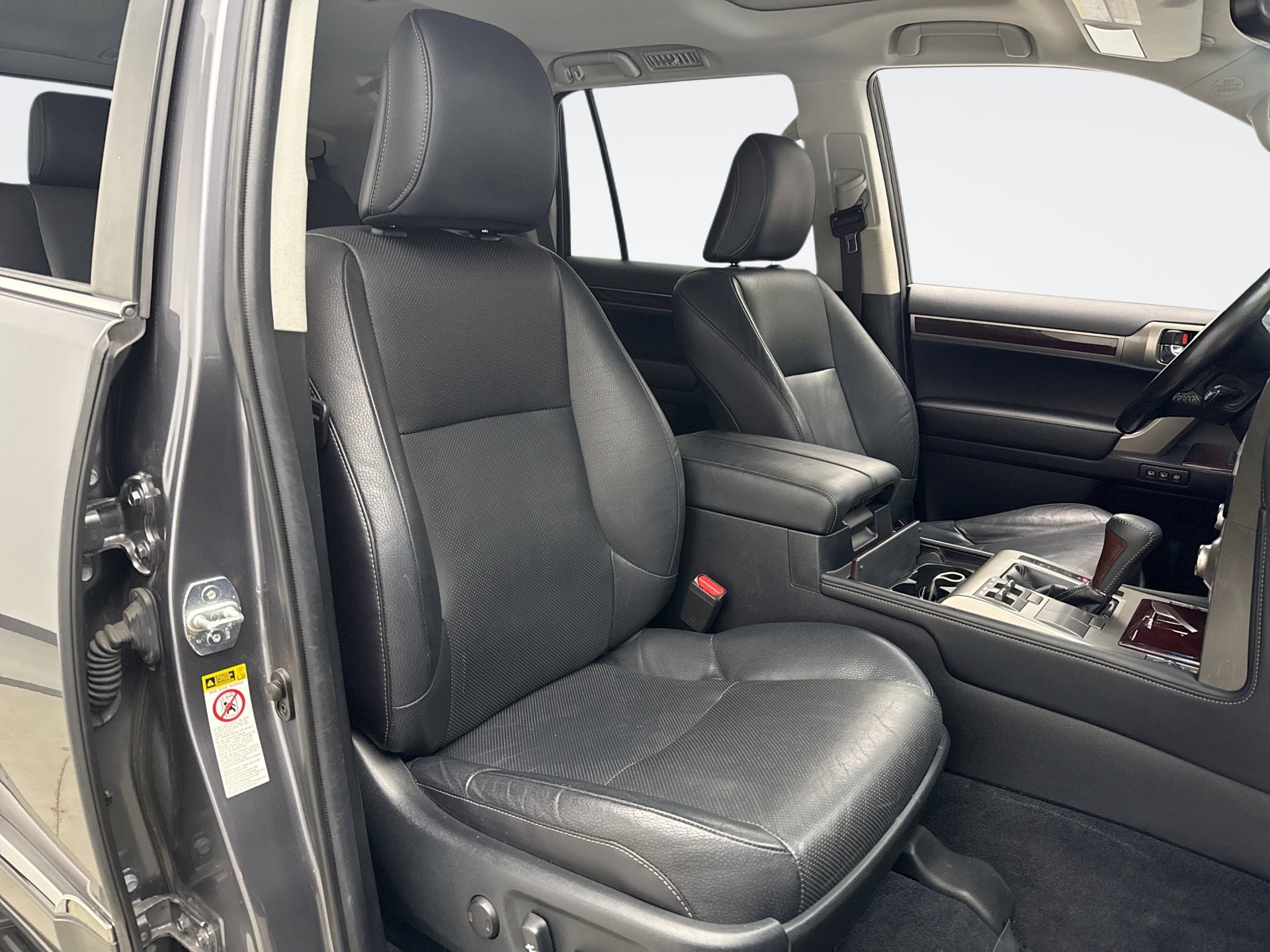 Used 2018 Lexus GX 460 Premium w/ Premium Package image 17