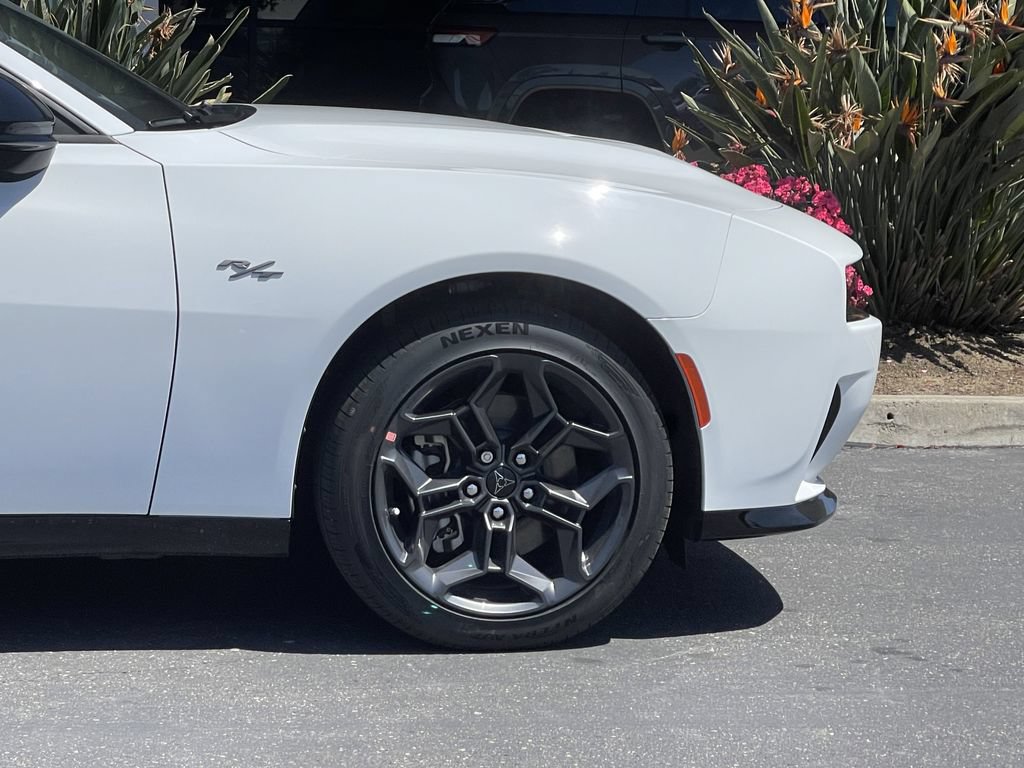 New 2026 Dodge Charger R/T w/ Blacktop Package AWD/4WD image 9