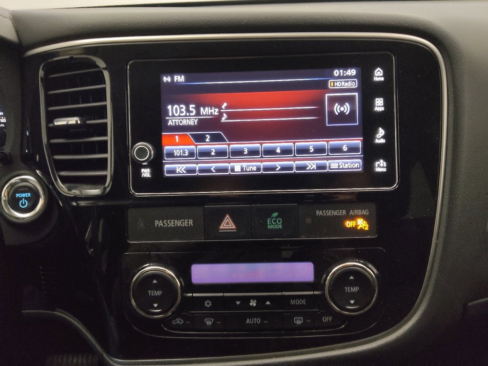 Used 2018 Mitsubishi Outlander SEL image 25