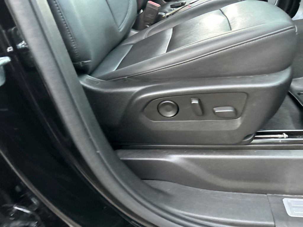 Used 2022 GMC Sierra 1500 SLT image 32