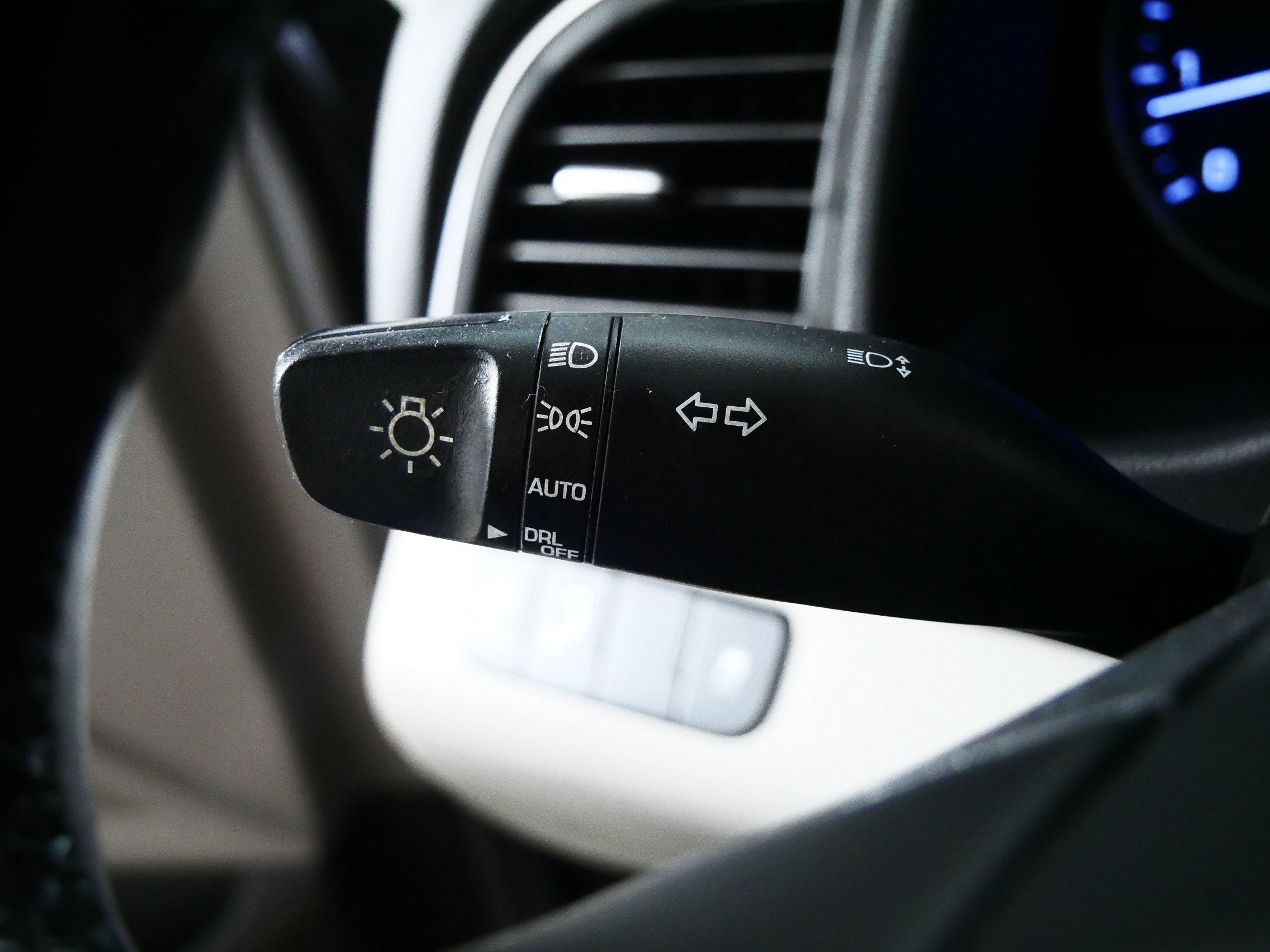 Used 2017 Hyundai Elantra SE w/ SE A/T Tech Package 03 FWD image 32