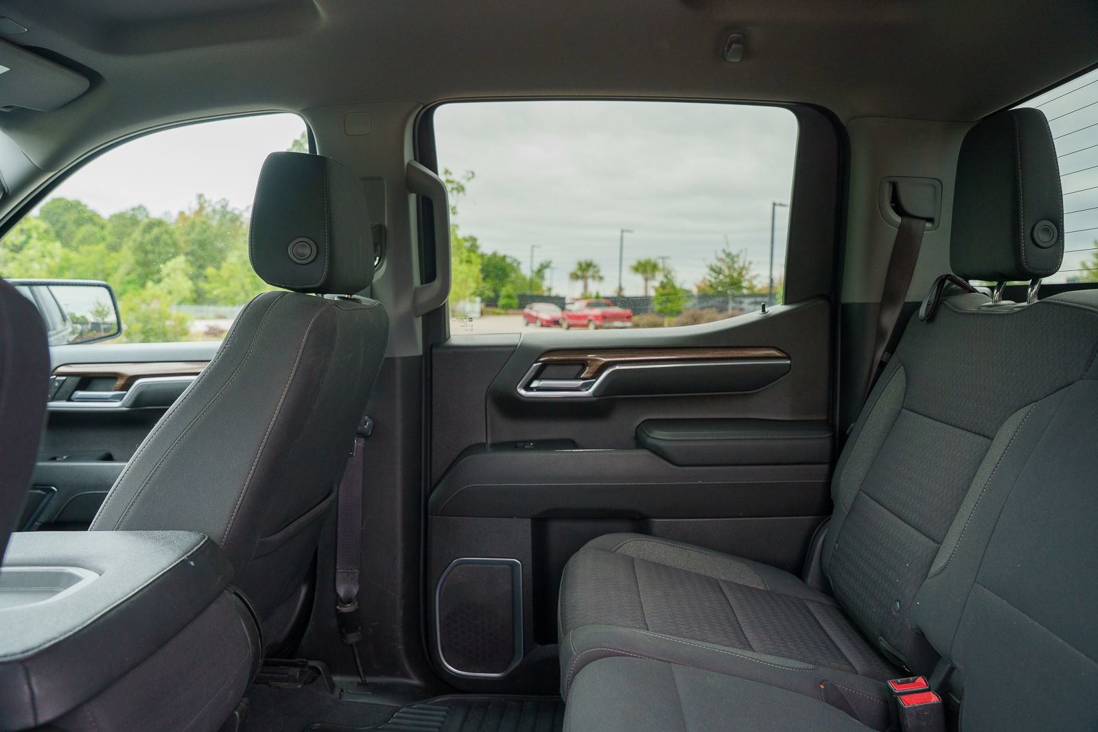 Used 2023 Chevrolet Silverado 1500 LT AWD/4WD image 20