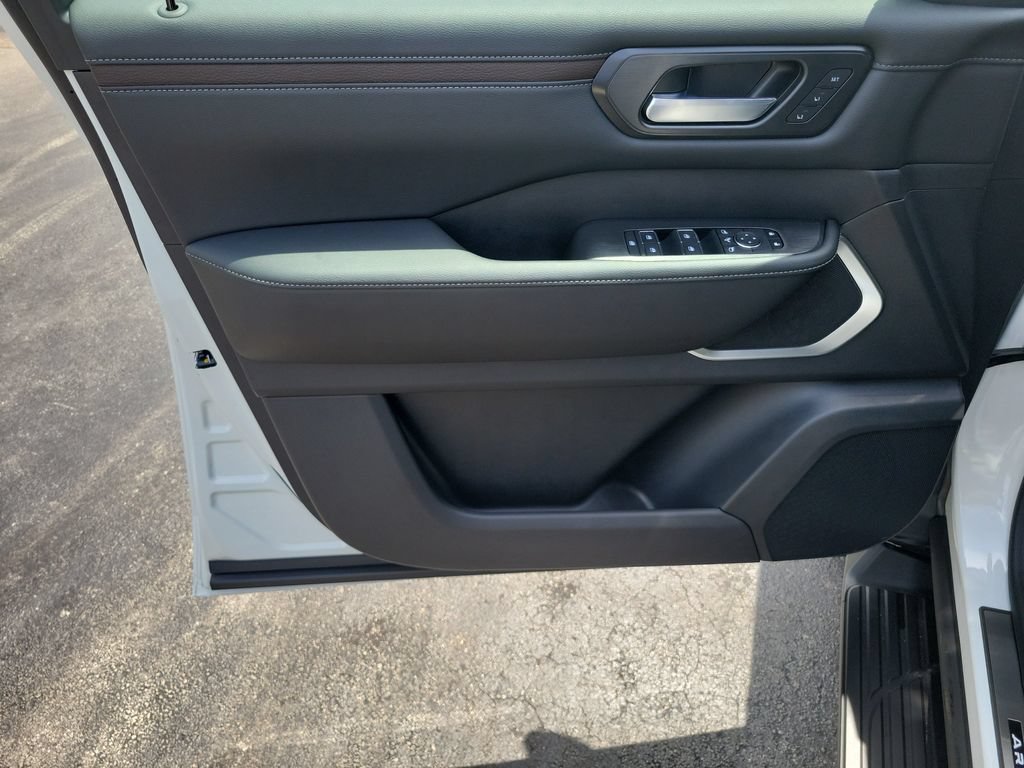 New 2026 Nissan Armada Platinum AWD/4WD image 26