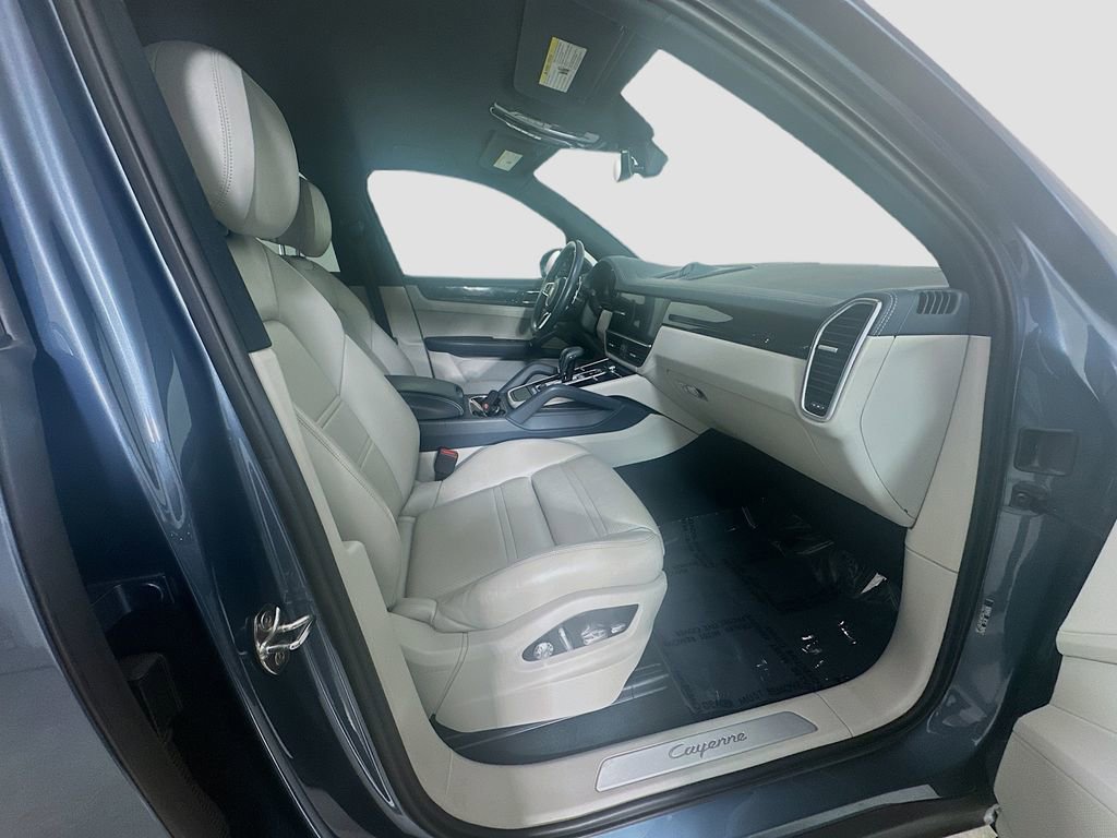 Certified 2019 Porsche Cayenne AWD/4WD image 29
