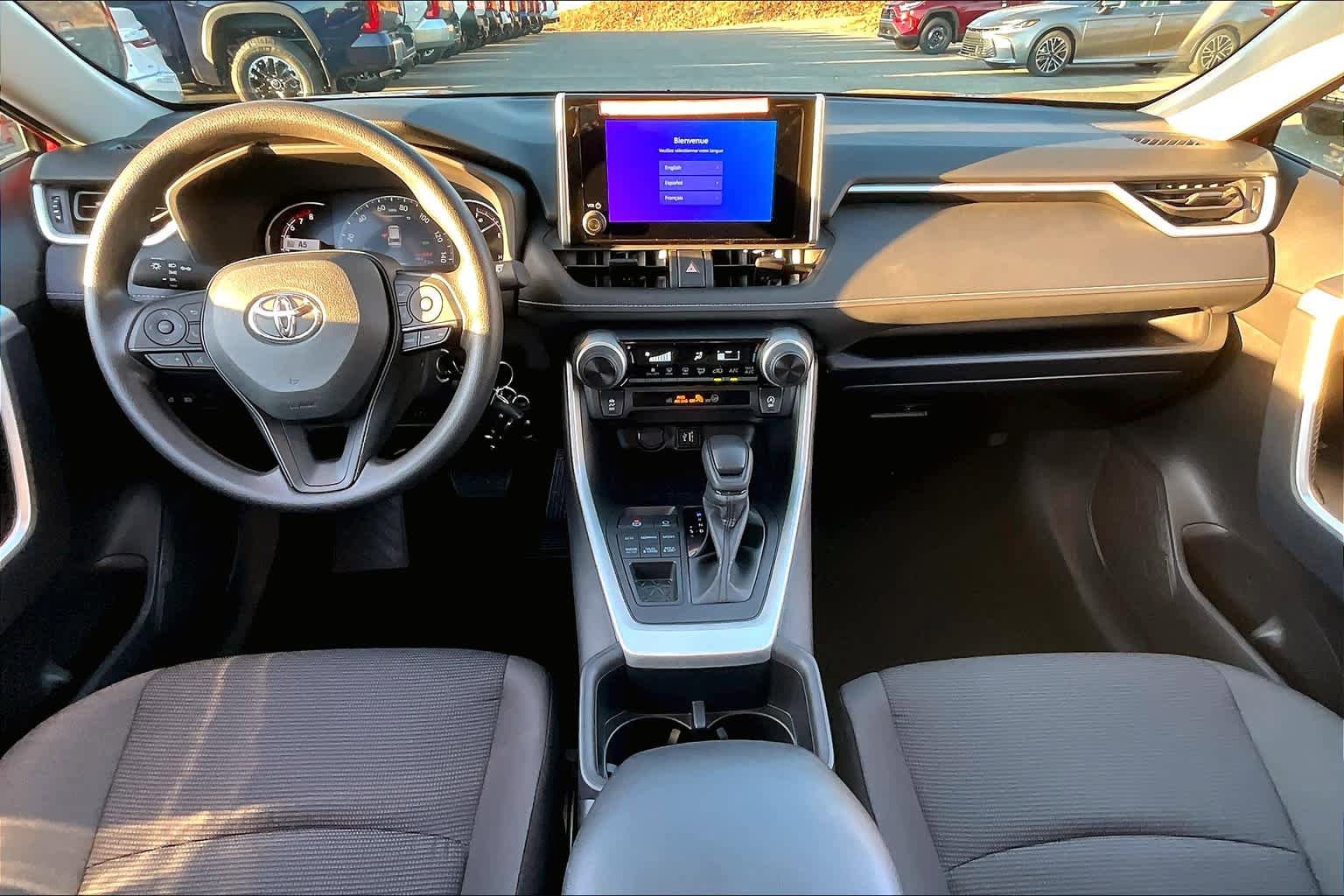 Certified 2025 Toyota RAV4 LE AWD/4WD image 5