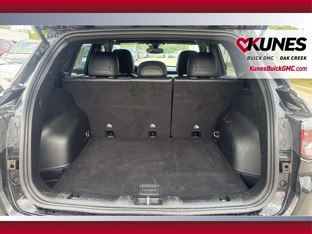 Used 2024 Jeep Compass Trailhawk image 7