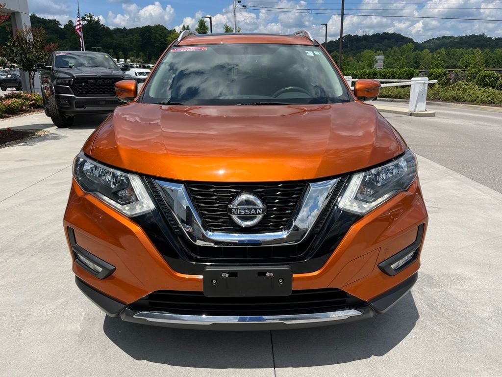 Used 2017 Nissan Rogue SV AWD/4WD image 32