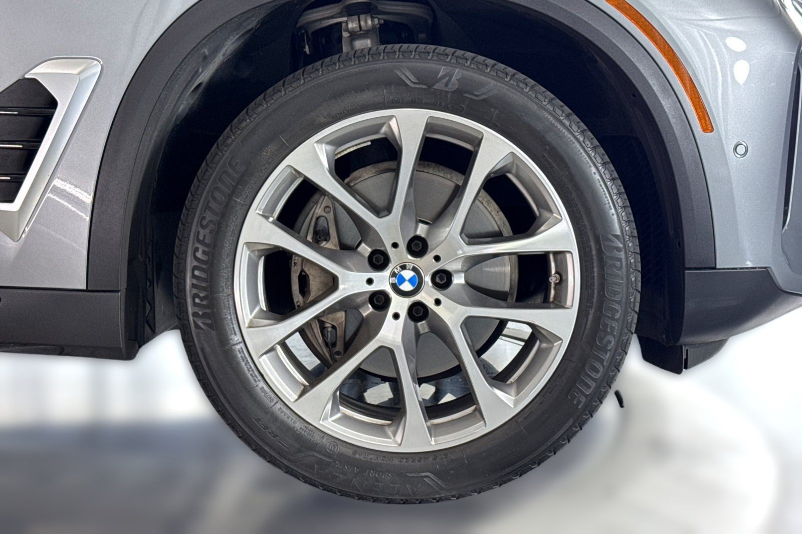 Certified 2024 BMW X5 sDrive40i w/ Parking Assistance Package RWD image 13