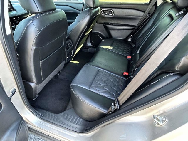 Used 2026 Nissan Rogue Platinum w/ Platinum Premium Package AWD/4WD image 13