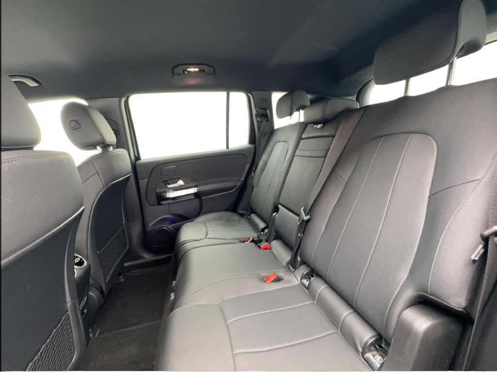 Used 2024 Mercedes-Benz EQB 300 4MATIC image 23