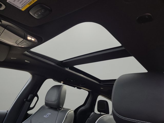 New 2026 Chrysler Pacifica Limited w/ S Appearance Package image 22