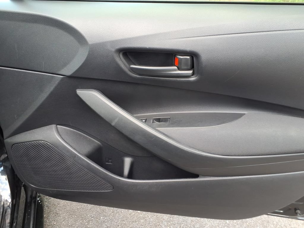 Used 2022 Toyota Corolla LE FWD image 20