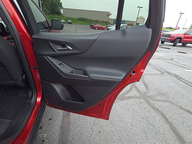 Used 2025 Chevrolet Equinox LT w/ Safety and Technology Package FWD image 11