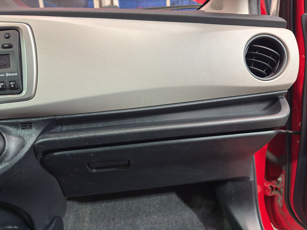 Used 2014 Toyota Yaris L FWD image 21