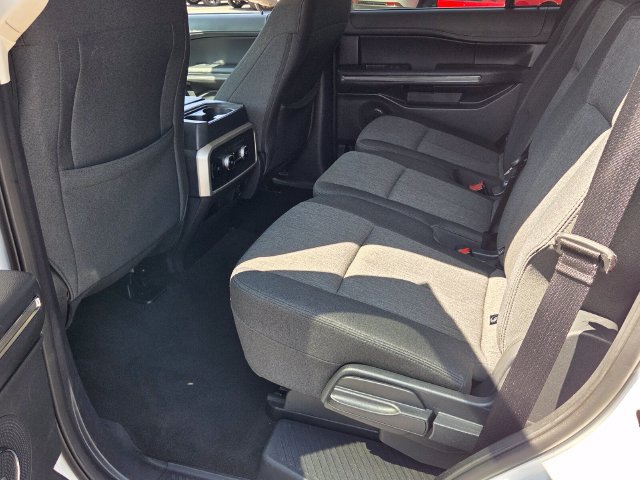 Used 2024 Ford Expedition XLT RWD image 13