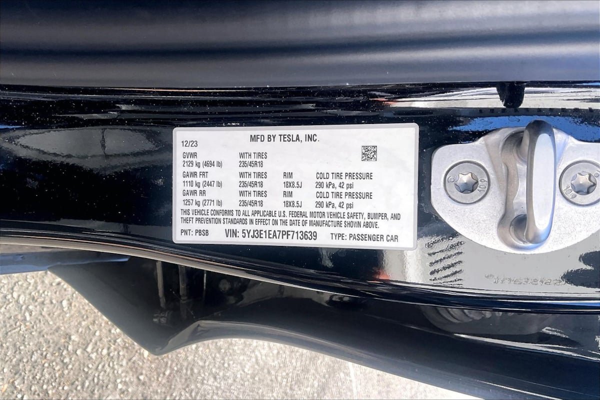 Used 2023 Tesla Model 3 Standard Range RWD image 33